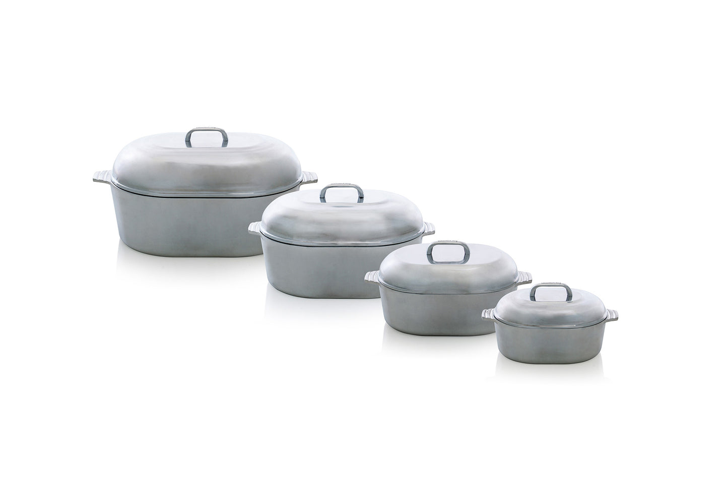 AlumaChef Cast Aluminum Heavy Duty Oval Roaster with Lid